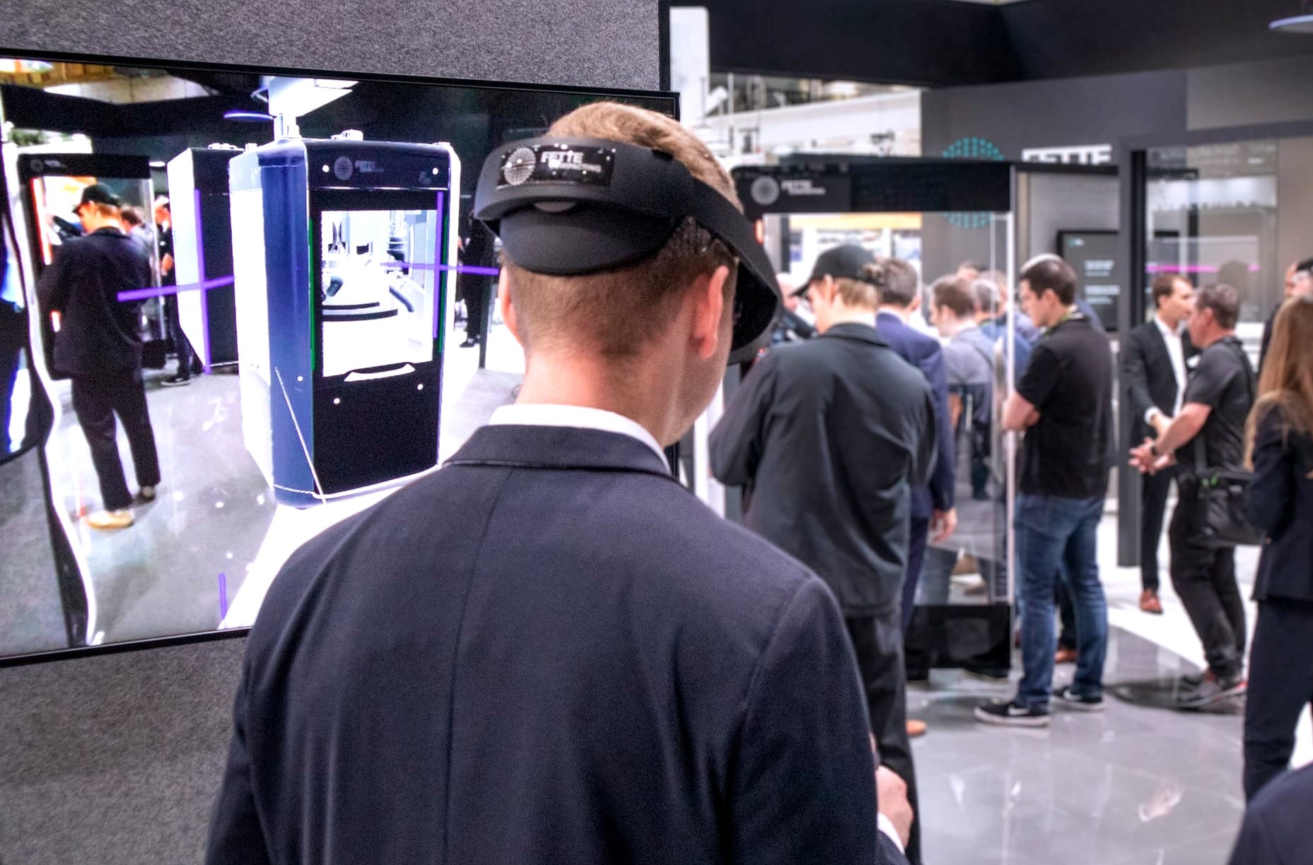 Fette Compacting mit 3D auf der Interpack: „Die Maschine ist ja direkt vor mir!“